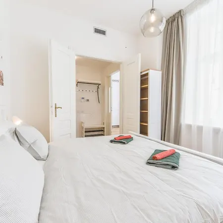 Appartement Brand New Next To Old Town Square Prague