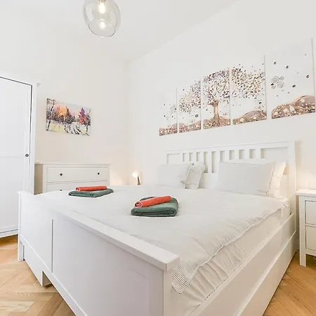 Brand New Next To Old Town Square Apartment *